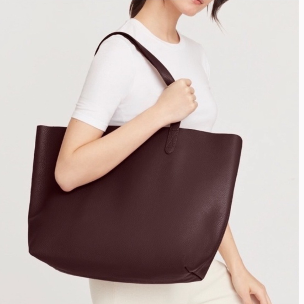 Cuyana Classic Leather Tote